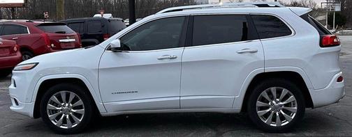 2016 Jeep Cherokee Overland