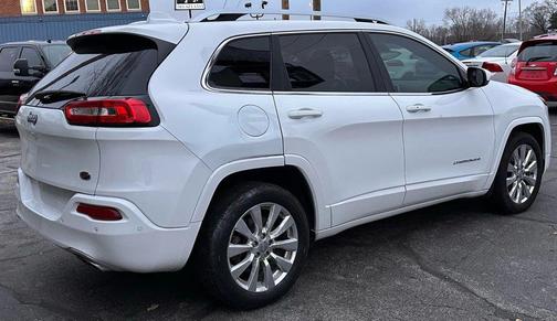 2016 Jeep Cherokee Overland