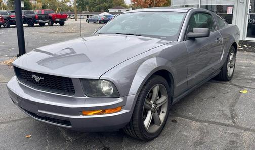 2006 Ford Mustang Deluxe