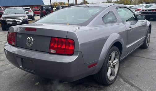 2006 Ford Mustang Deluxe