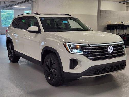 2025 Volkswagen Atlas 2.0T SE