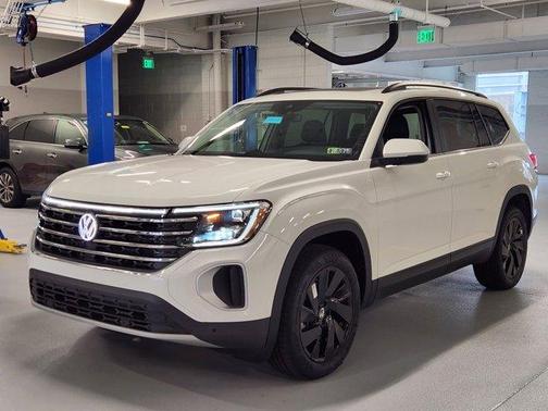 2025 Volkswagen Atlas 2.0T SE