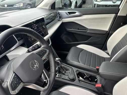 2025 Volkswagen Taos 1.5T SEL