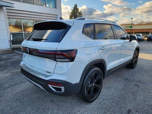 2025 Volkswagen Taos 1.5T SEL