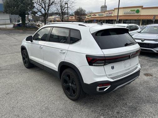 2025 Volkswagen Taos 1.5T SEL