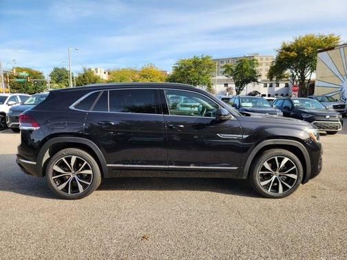 2026 Volkswagen Atlas Cross Sport 2.0T SEL Premium R-Line