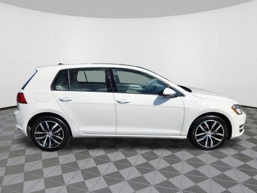 2016 Volkswagen Golf TSI S