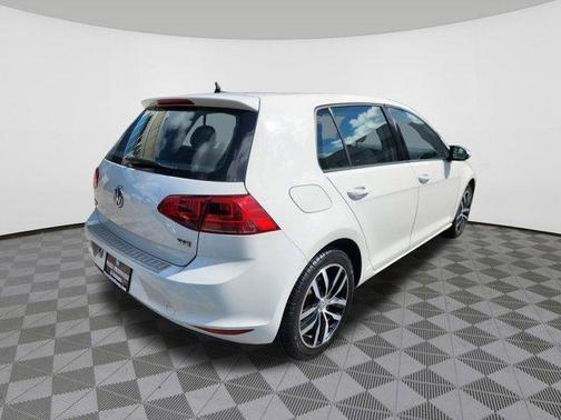 2016 Volkswagen Golf TSI S