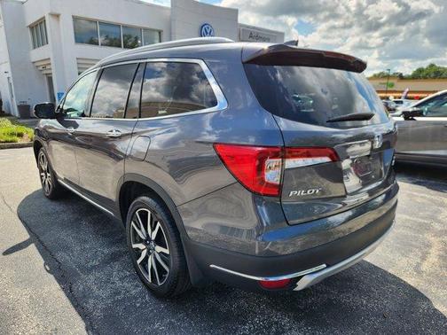 2022 Honda Pilot Touring 7-Passenger
