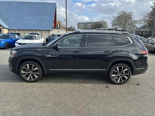 2024 Volkswagen Atlas 2.0T SEL Premium R-Line