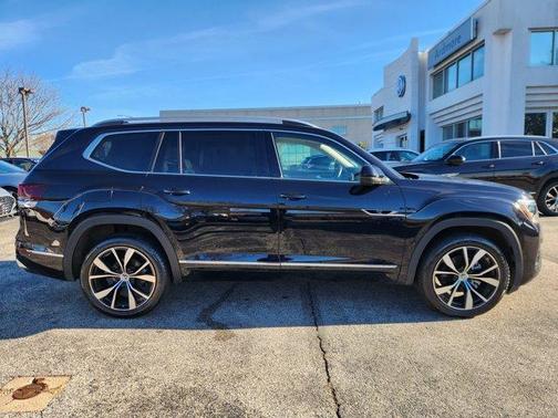 2024 Volkswagen Atlas 2.0T SEL Premium R-Line