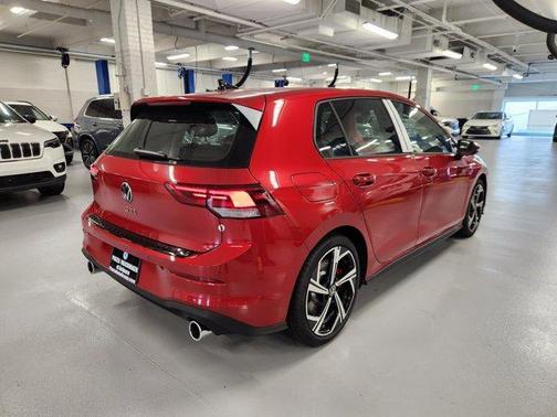2025 Volkswagen Golf GTI 2.0T SE