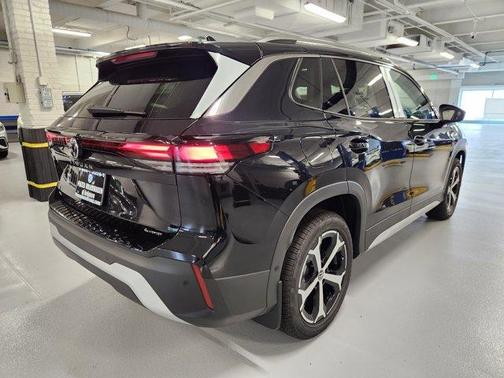 2025 Volkswagen Tiguan 2.0T SE