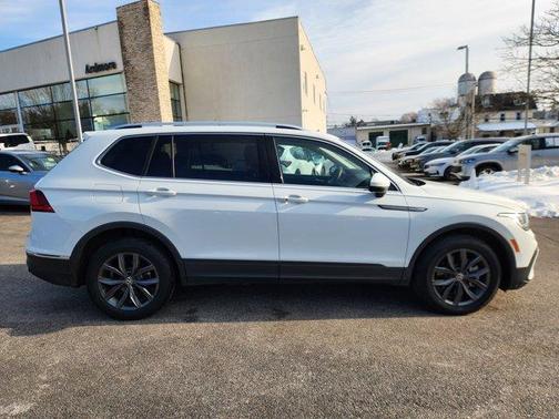2022 Volkswagen Tiguan 2.0T SE