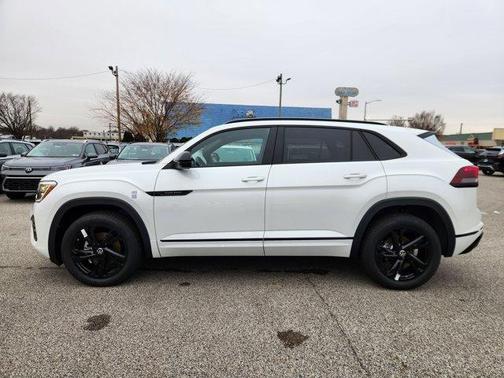 2026 Volkswagen Atlas Cross Sport 2.0T SEL R-Line Black
