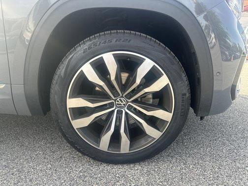 2020 Volkswagen Atlas Cross Sport 3.6L V6 SEL Premium R-Line