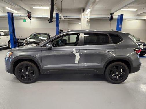2025 Volkswagen Taos 1.5T SEL