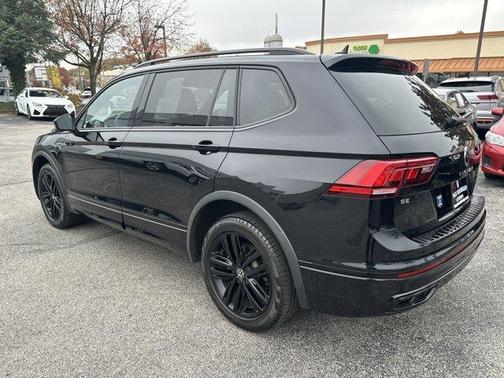2022 Volkswagen Tiguan 2.0T SE R-Line Black