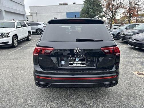 2022 Volkswagen Tiguan 2.0T SE R-Line Black