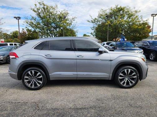 2022 Volkswagen Atlas Cross Sport 3.6L V6 SEL Premium R-Line