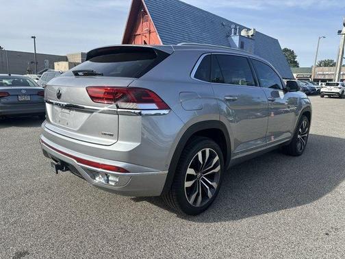 2022 Volkswagen Atlas Cross Sport 3.6L V6 SEL Premium R-Line