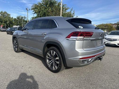 2022 Volkswagen Atlas Cross Sport 3.6L V6 SEL Premium R-Line