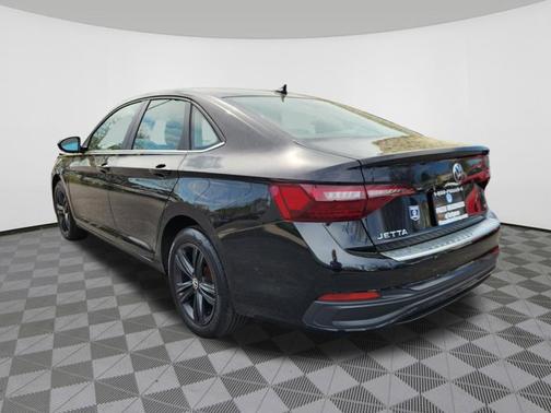 Deep Black Pearl Effect 2023 Volkswagen Jetta 1.5T SE