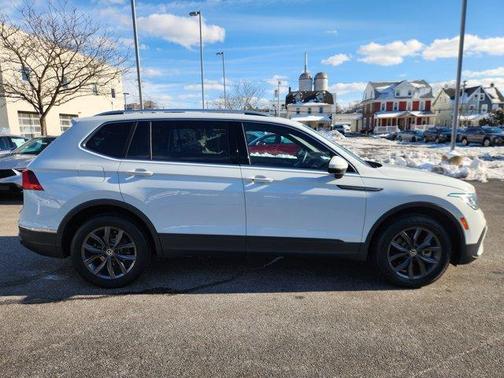 2022 Volkswagen Tiguan 2.0T SE