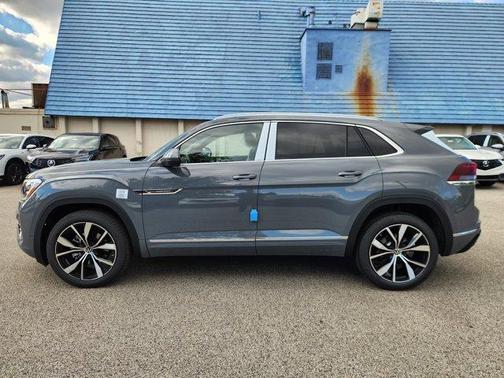 2026 Volkswagen Atlas Cross Sport 2.0T SEL Premium R-Line