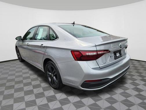 Pyrite Silver Metallic 2024 Volkswagen Jetta 1.5T SE