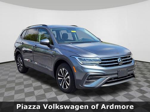 Platinum Gray Metallic 2023 Volkswagen Tiguan 2.0T S
