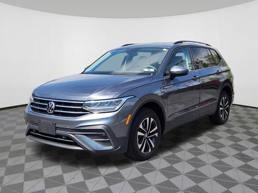 Platinum Gray Metallic 2023 Volkswagen Tiguan 2.0T S