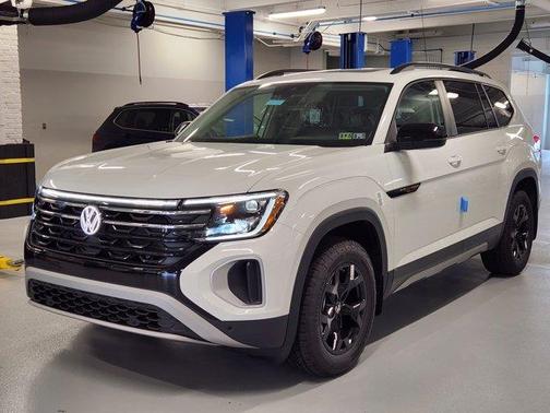 2025 Volkswagen Atlas 2.0T Peak Edition