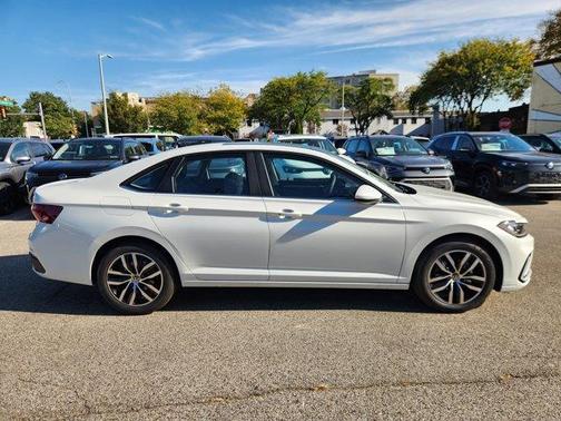 2026 Volkswagen Jetta 1.8T SE