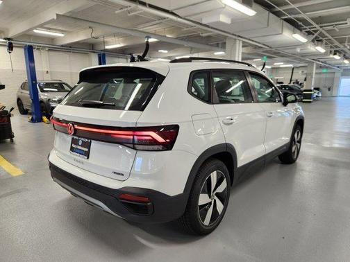 2025 Volkswagen Taos 1.5T S