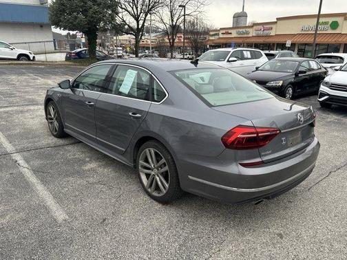 2017 Volkswagen Passat 1.8T R-Line