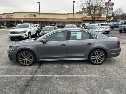 2017 Volkswagen Passat 1.8T R-Line