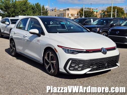 2025 Volkswagen Golf GTI 2.0T SE