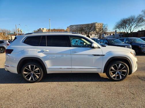 2026 Volkswagen Atlas 2.0T SEL Premium R-Line