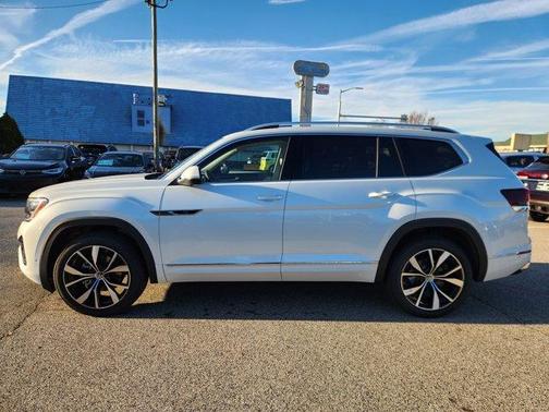 2026 Volkswagen Atlas 2.0T SEL Premium R-Line