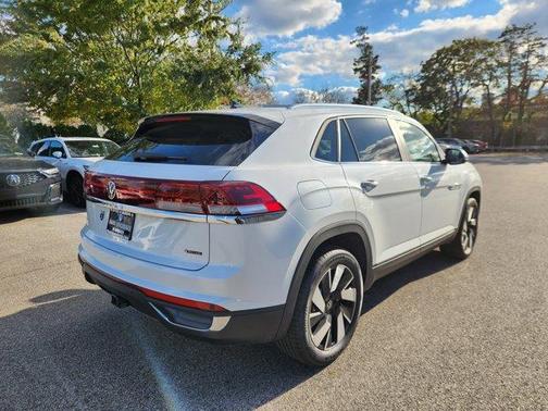 2026 Volkswagen Atlas Cross Sport 2.0T SE w/Technology