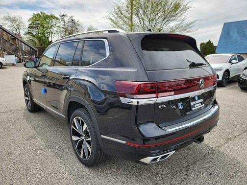 2025 Volkswagen Atlas 2.0T SEL Premium R-Line