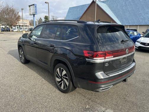 2024 Volkswagen Atlas 2.0T SE