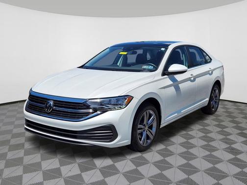 Opal White Pearl Effect 2023 Volkswagen Jetta 1.5T SE