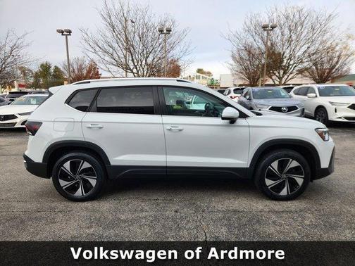 2025 Volkswagen Taos 1.5T SE