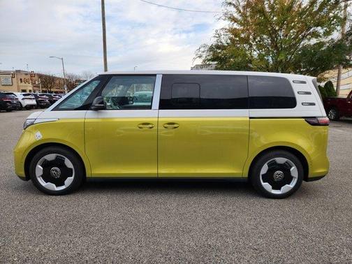 2025 Volkswagen ID. Buzz Pro S Plus