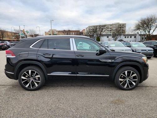 2026 Volkswagen Atlas Cross Sport 2.0T SEL Premium R-Line