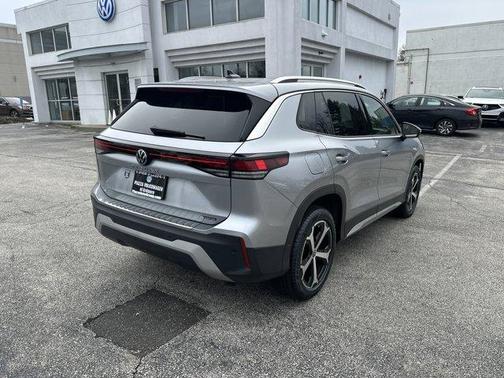 2025 Volkswagen Tiguan 2.0T SE