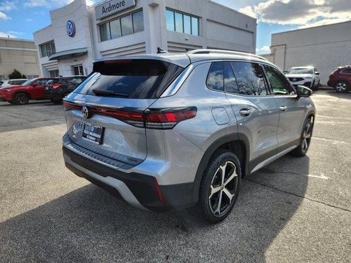 2025 Volkswagen Tiguan 2.0T SE