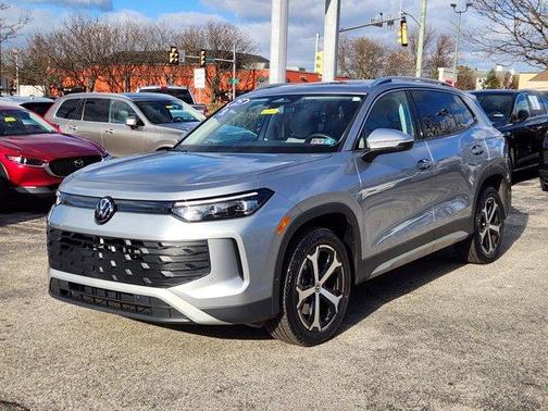 2025 Volkswagen Tiguan 2.0T SE